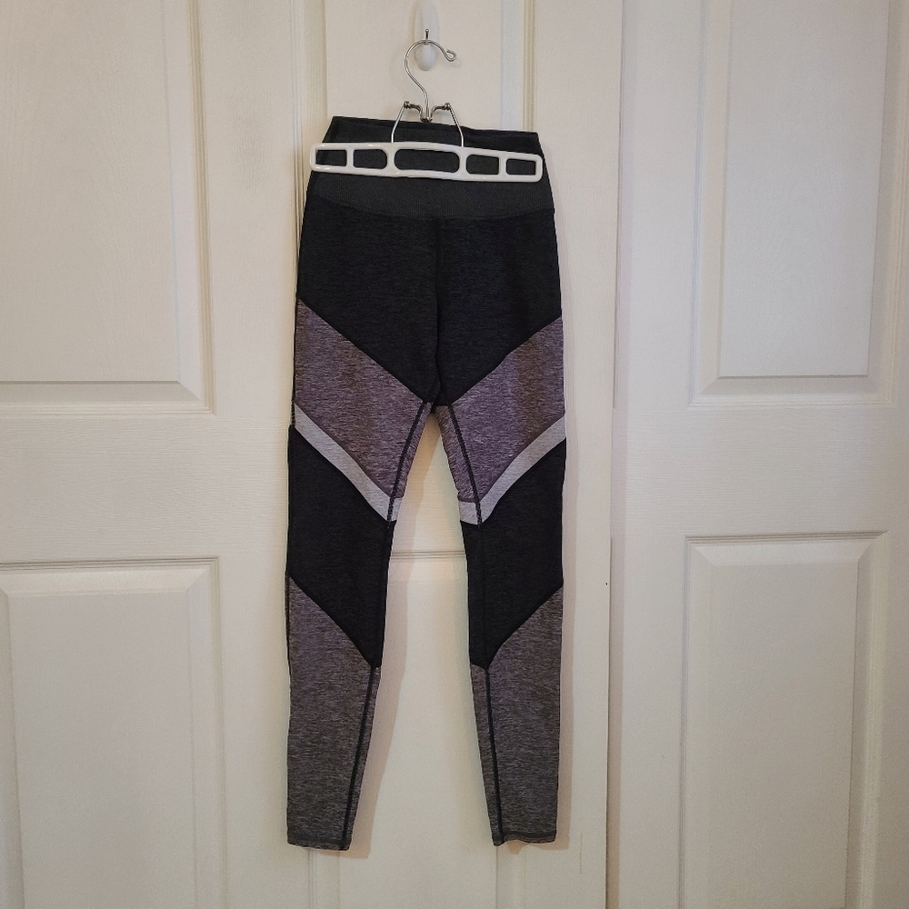 Alo Leggings